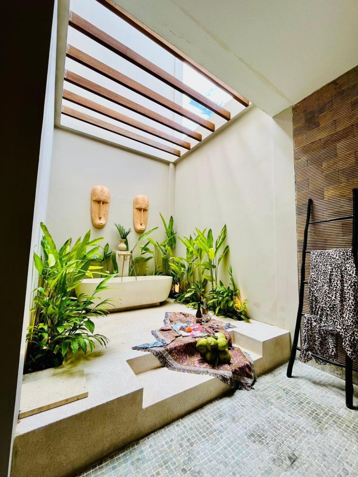 2 Bedroom Near