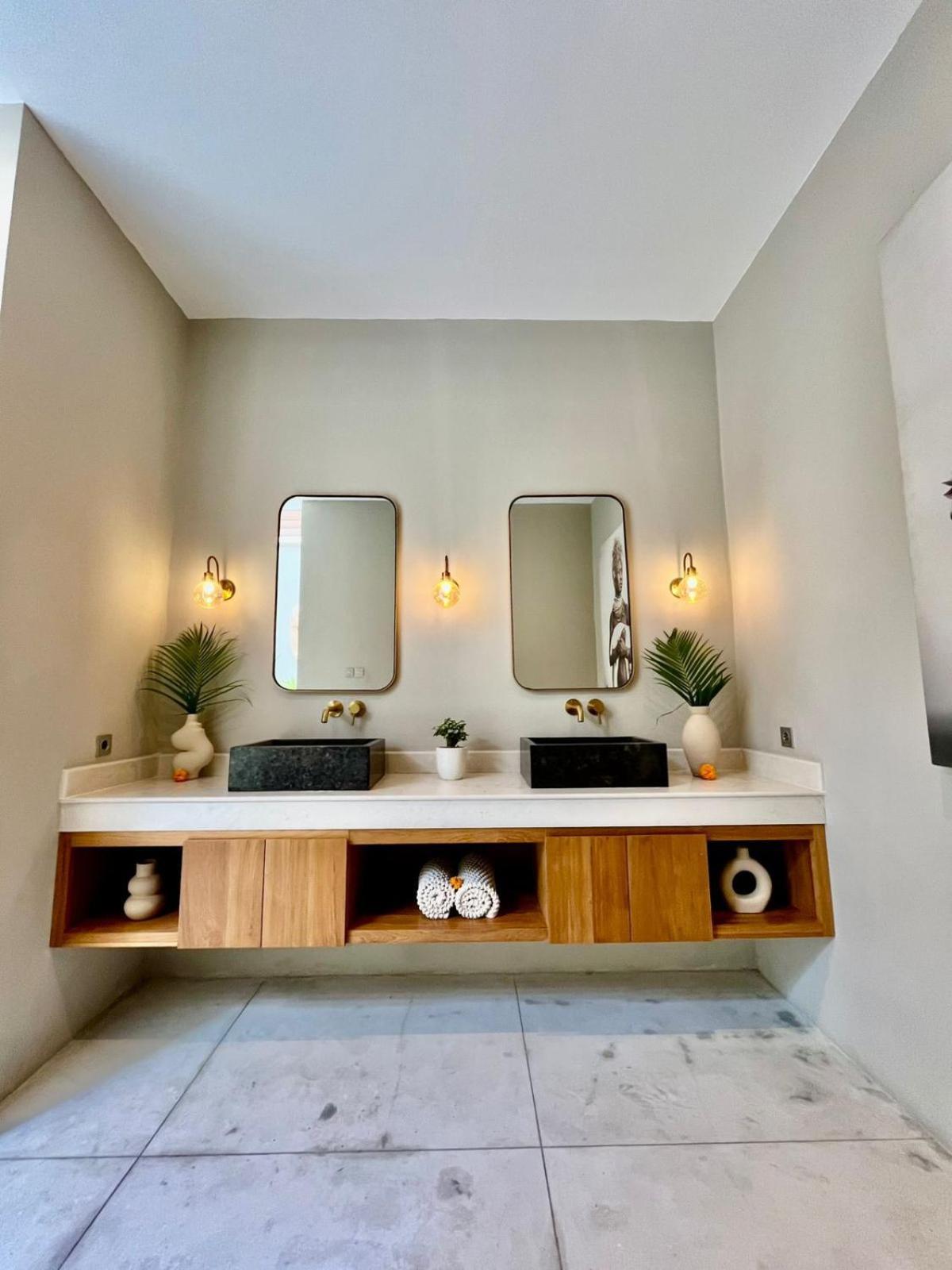 Villa 2 Bedroom Near *