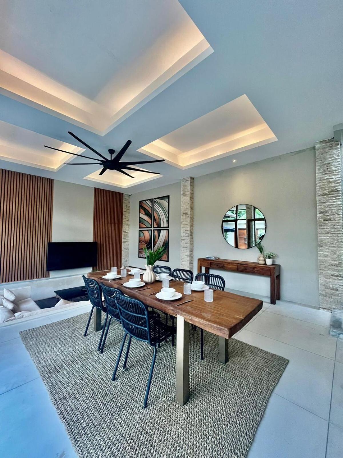 2 Bedroom Near Villa Seminyak (Bali)