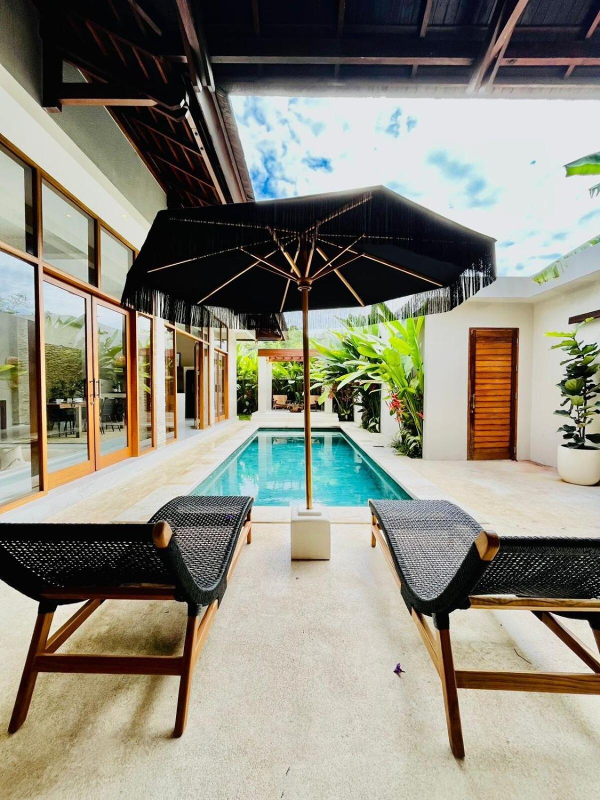 2 Bedroom Near Villa Seminyak (Bali)