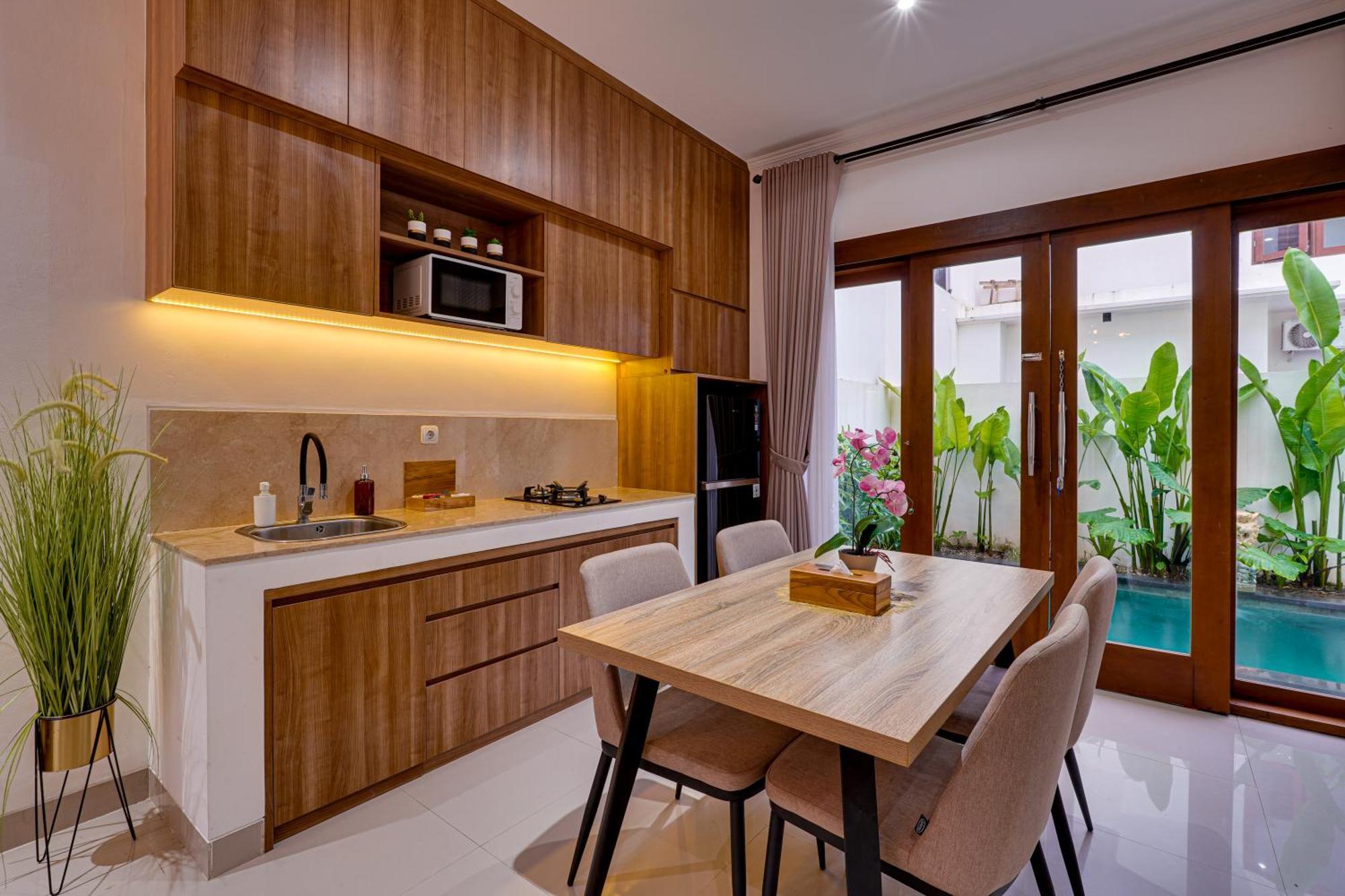 Taman 44 Near Double Six Villa *