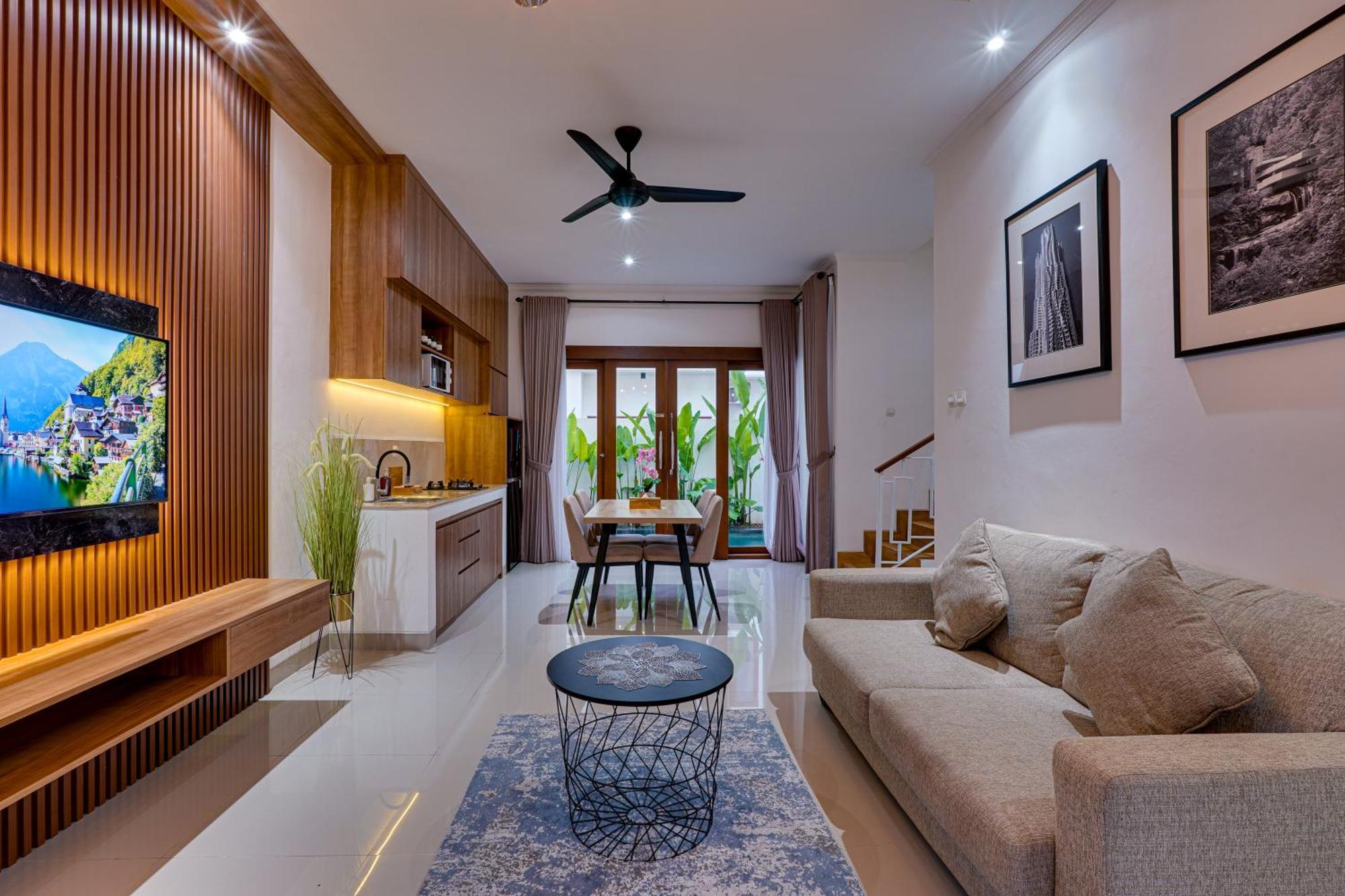 Villa Taman 44 Near Double Six *