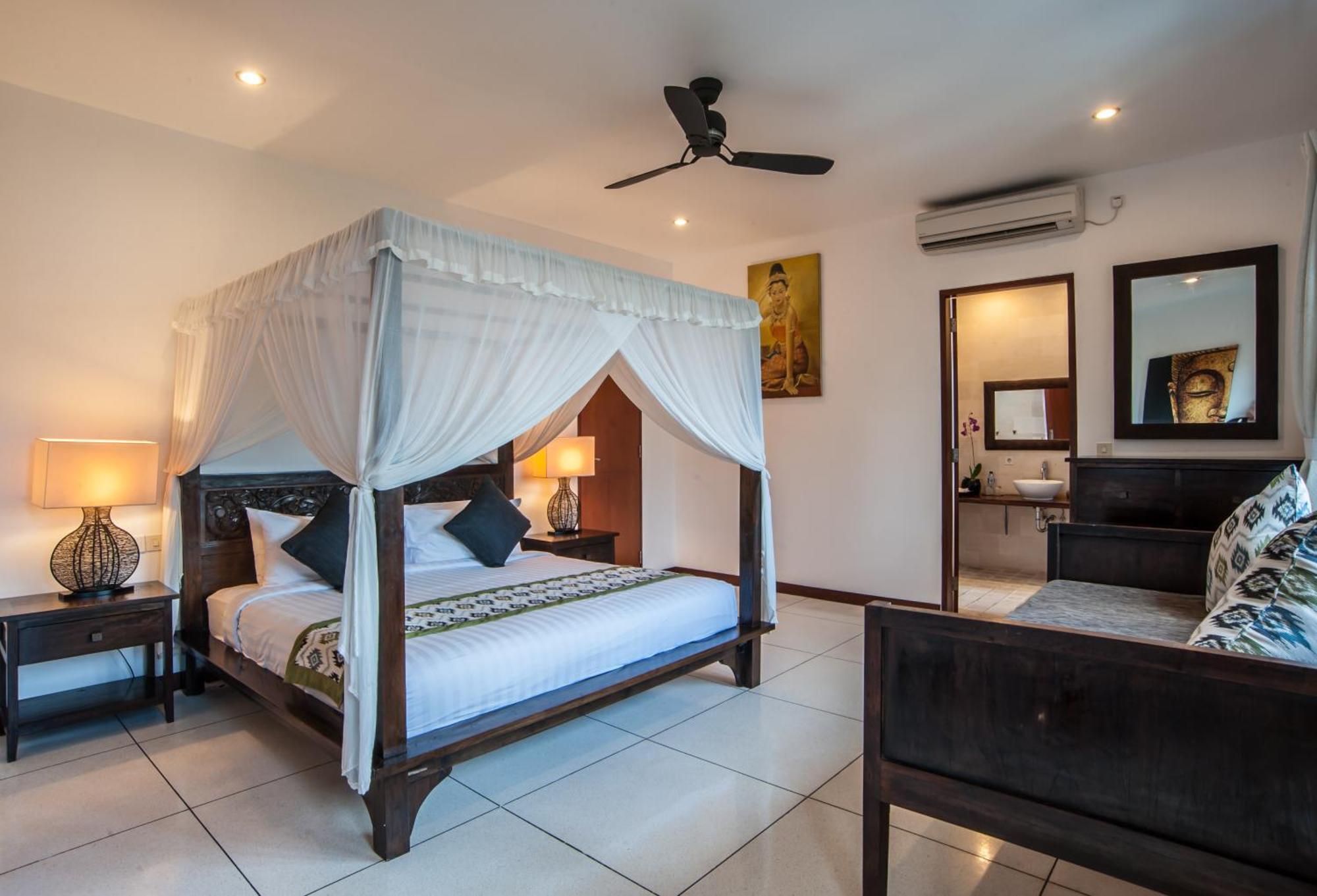 Annecy * Seminyak (Bali)