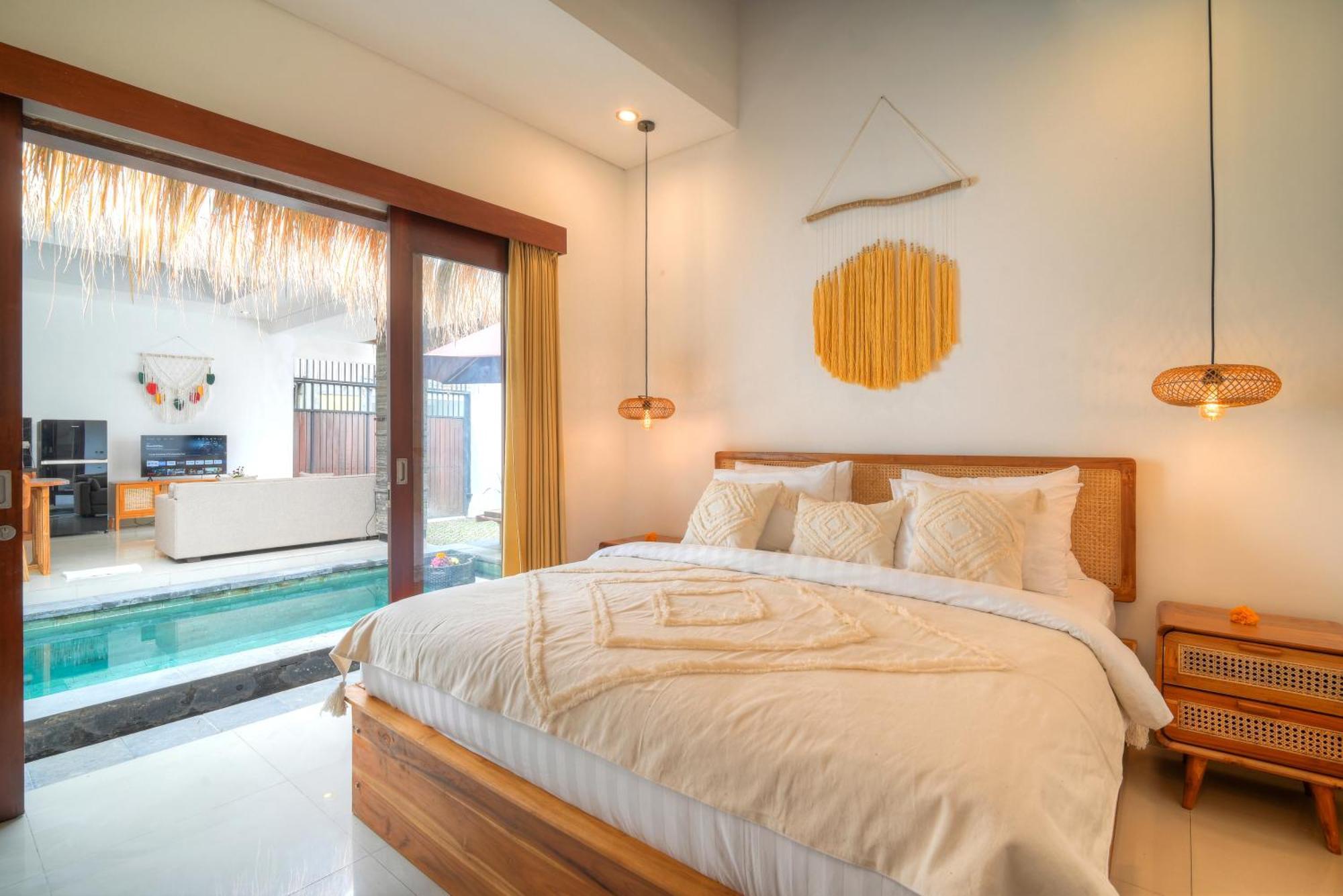 Bella Wilson Iii Seminyak (Bali)