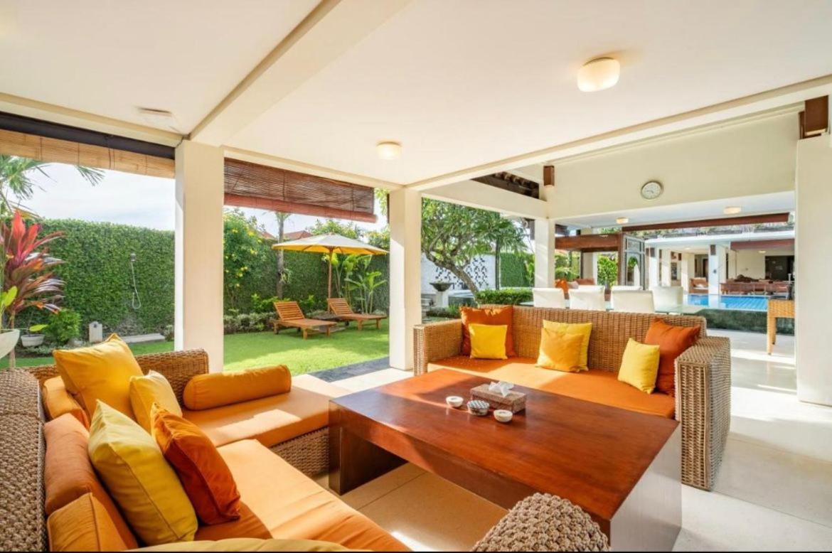 Villa 4 Bedroom Private Umalas 2 *