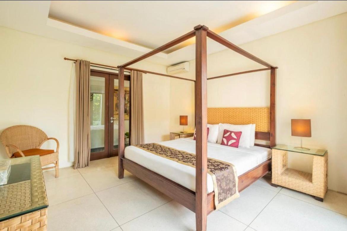 4 Bedroom Private Umalas 2 *