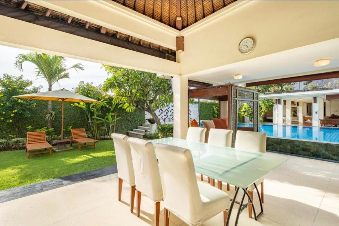 Villa 4 Bedroom Private Umalas 2 Seminyak (Bali)