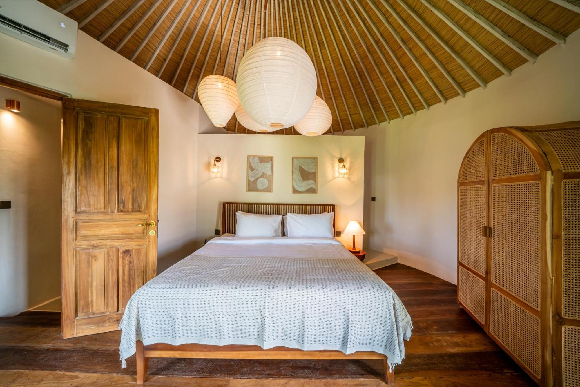 Pousada Meraki, 6br, Incl Breakfast, Heart Of Seminyak, Walking Distance To Restaurants, Bars And Shops, Tropical Garden Seminyak