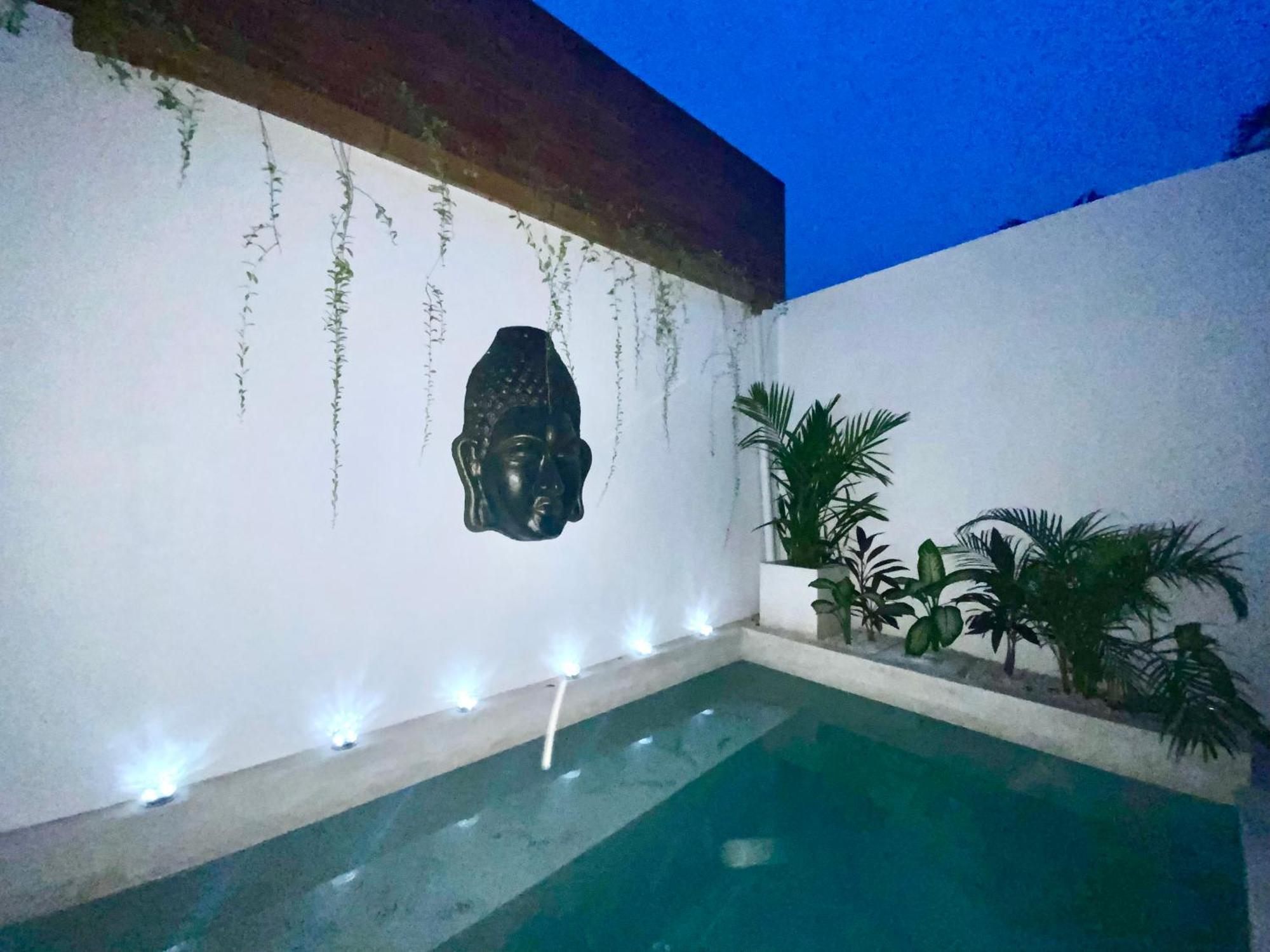 Villa Kembar *