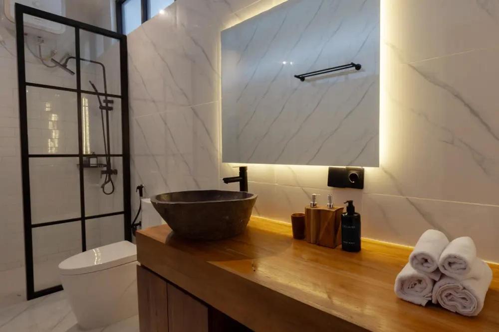 Cozy Loft 3 Bedroom Private Seminyak (Bali)