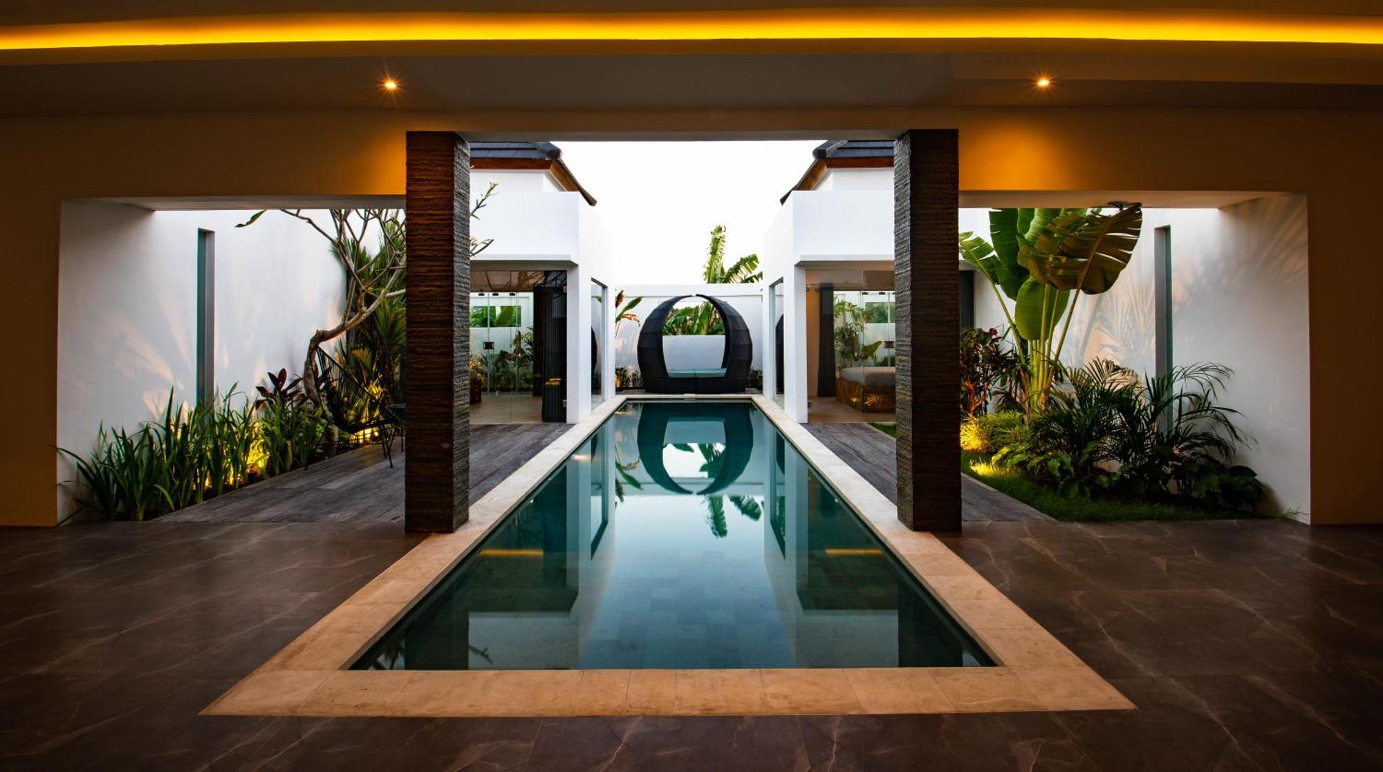 Yolanda - * Seminyak (Bali)