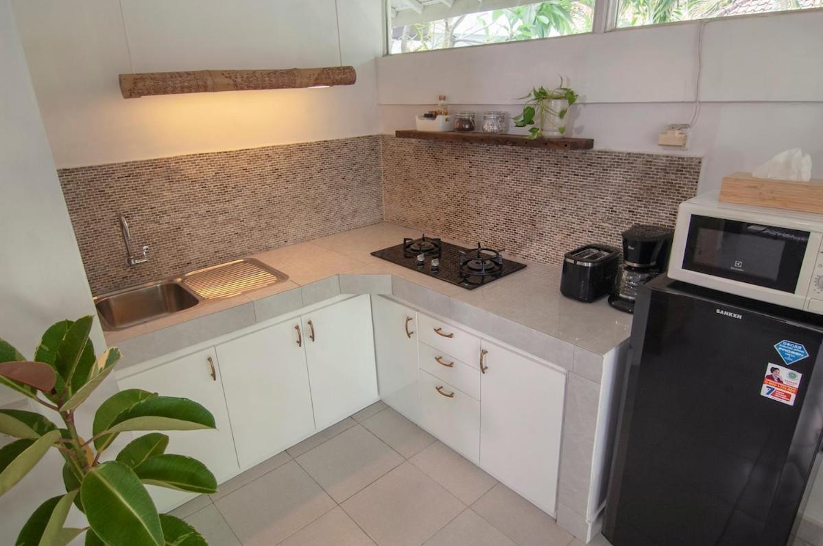 Amazing 1 Bedroom Private Pool Walk To *