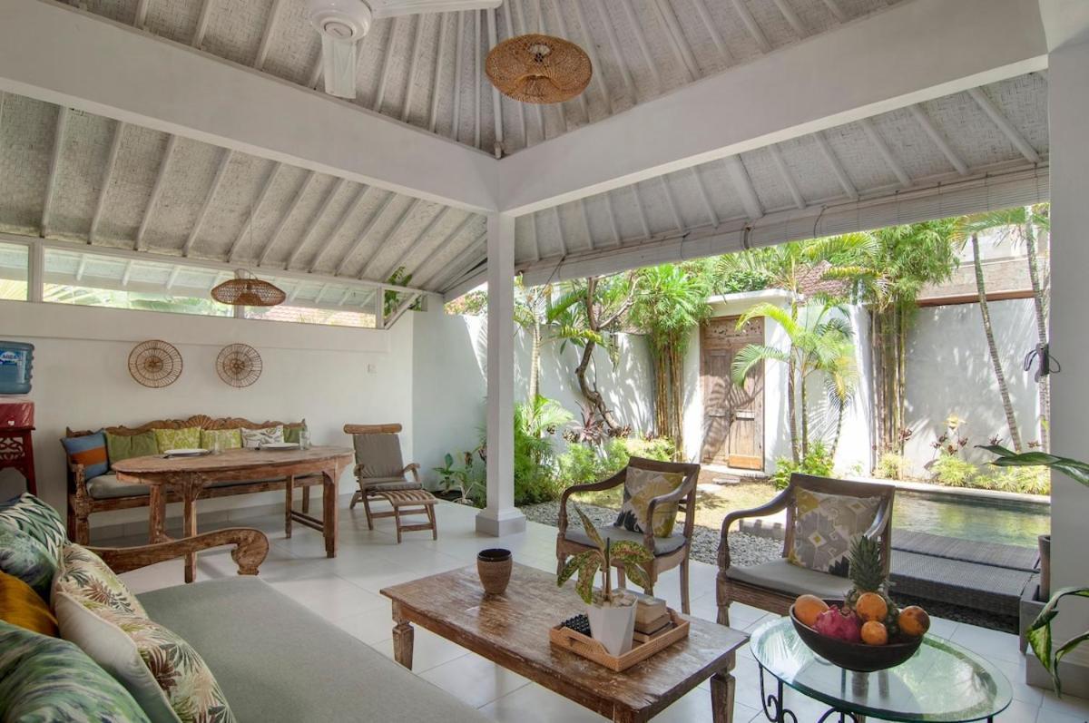Amazing 1 Bedroom Private Pool Walk To *