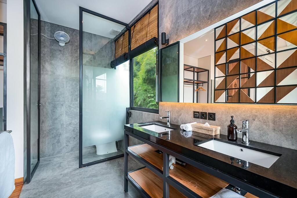 Family Luxury 5bd Parking X Walk 2 Potato Head * Seminyak (Bali)