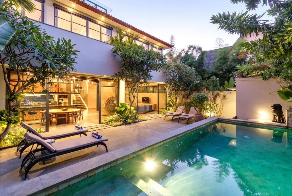 Family Luxury 5bd Parking X Walk 2 Potato Head * Seminyak (Bali)