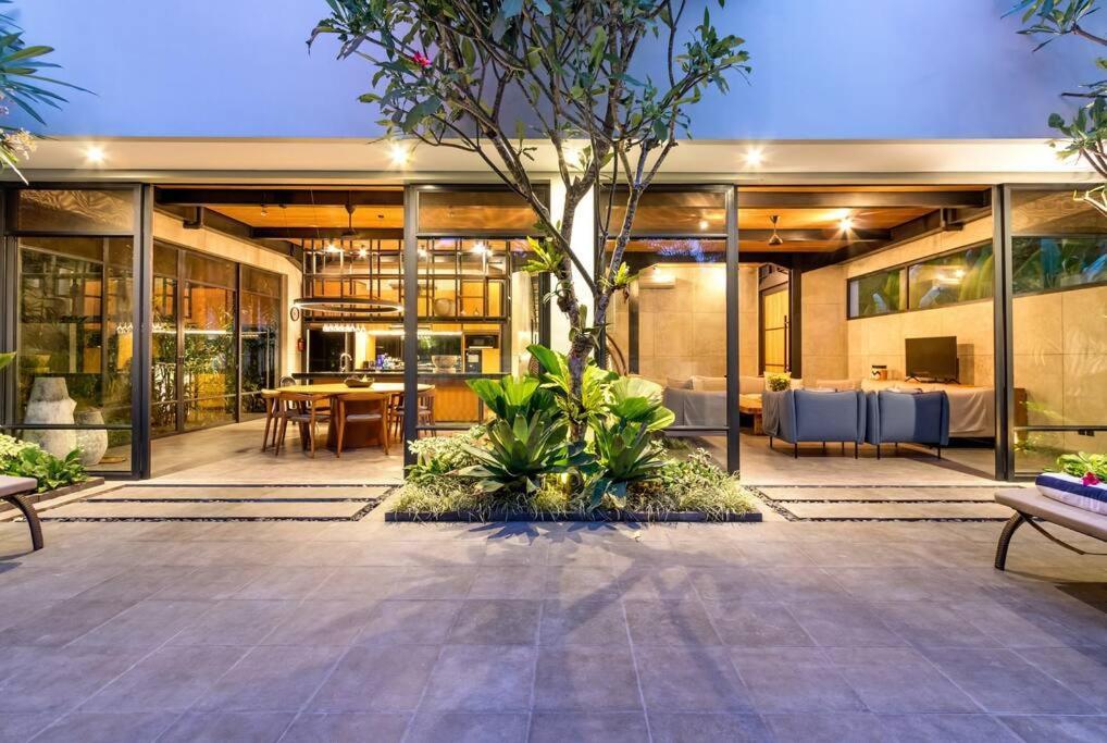 Family Luxury 5bd Parking X Walk 2 Potato Head *