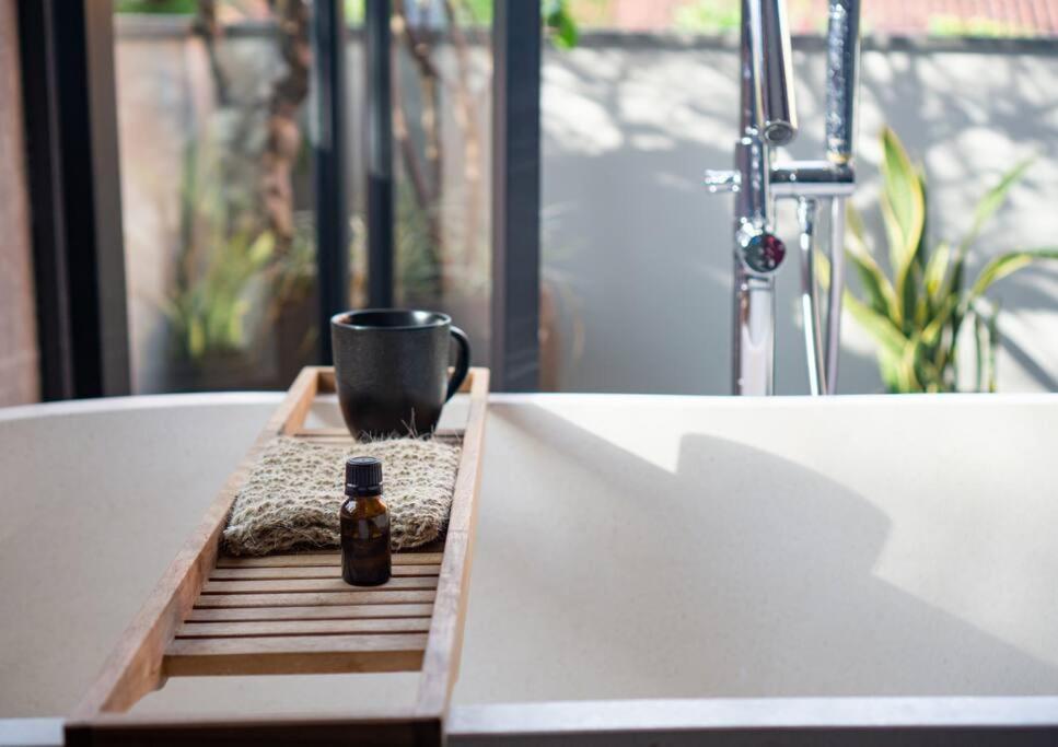 Family Luxury 5bd Parking X Walk 2 Potato Head * Seminyak (Bali)
