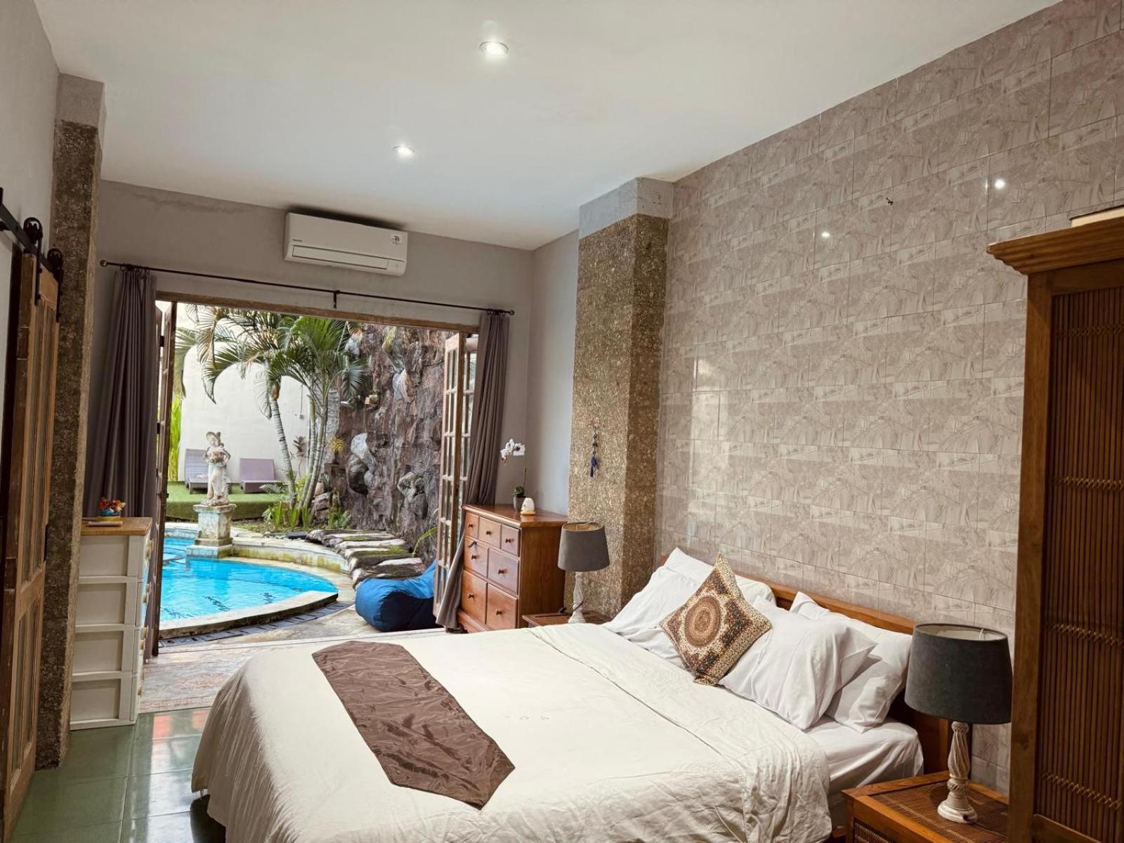 Blue Diamond Residenses *