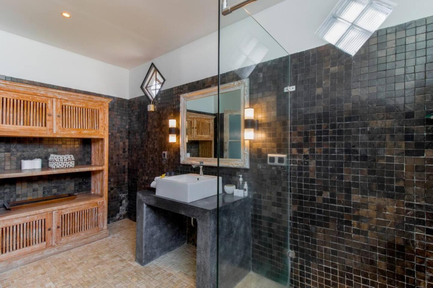 Rama Sita - 100m From Eat Street, 3br *