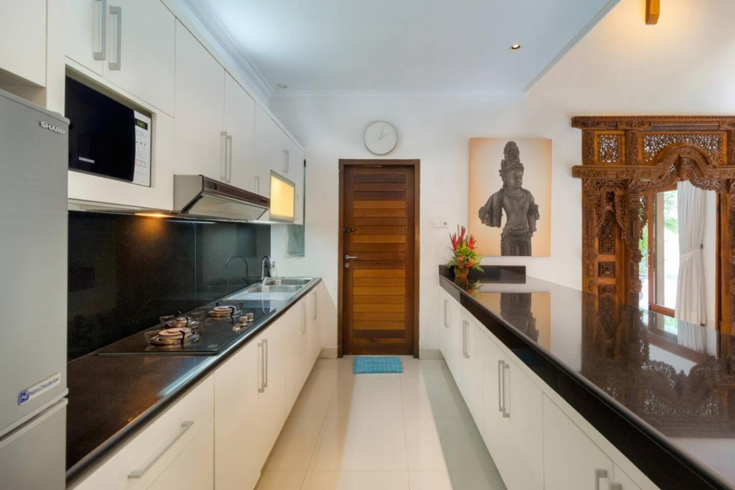 Biệt thự Super Value 3 Bed, Seminyak, Walk To *