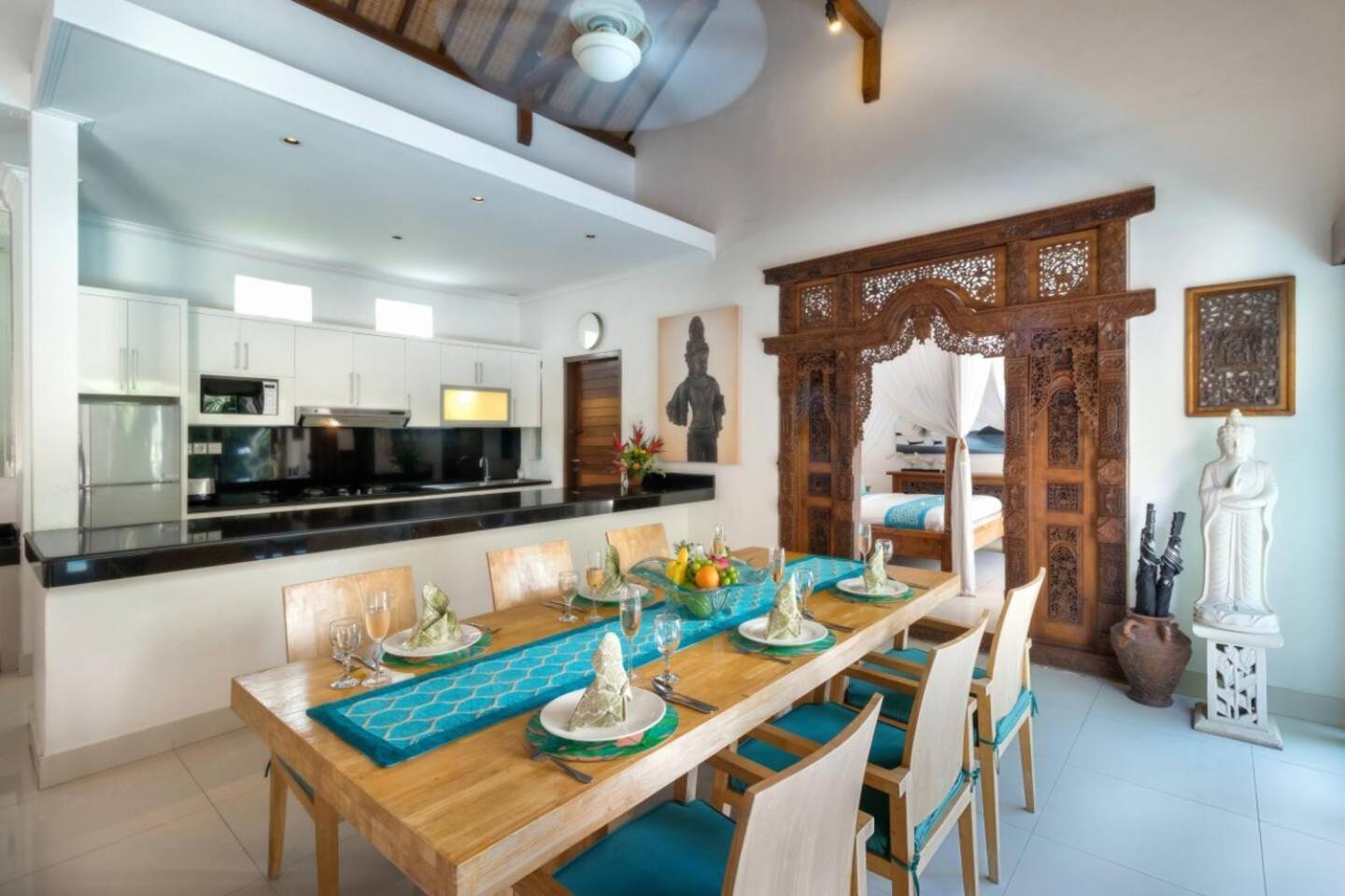 Super Value 3 Bed, Seminyak, Walk To Biệt thự