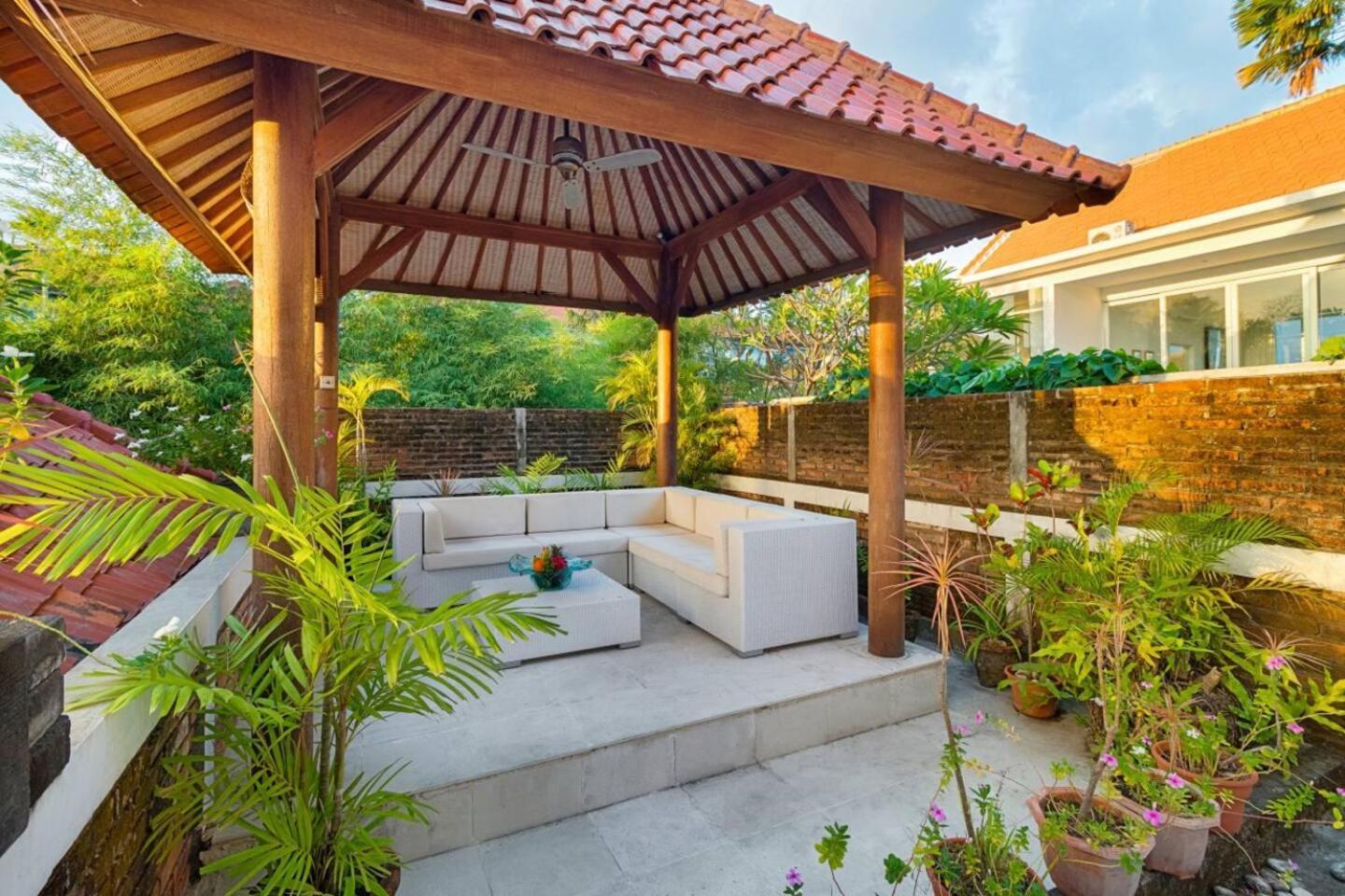 Biệt thự Super Value 3 Bed, Seminyak, Walk To *