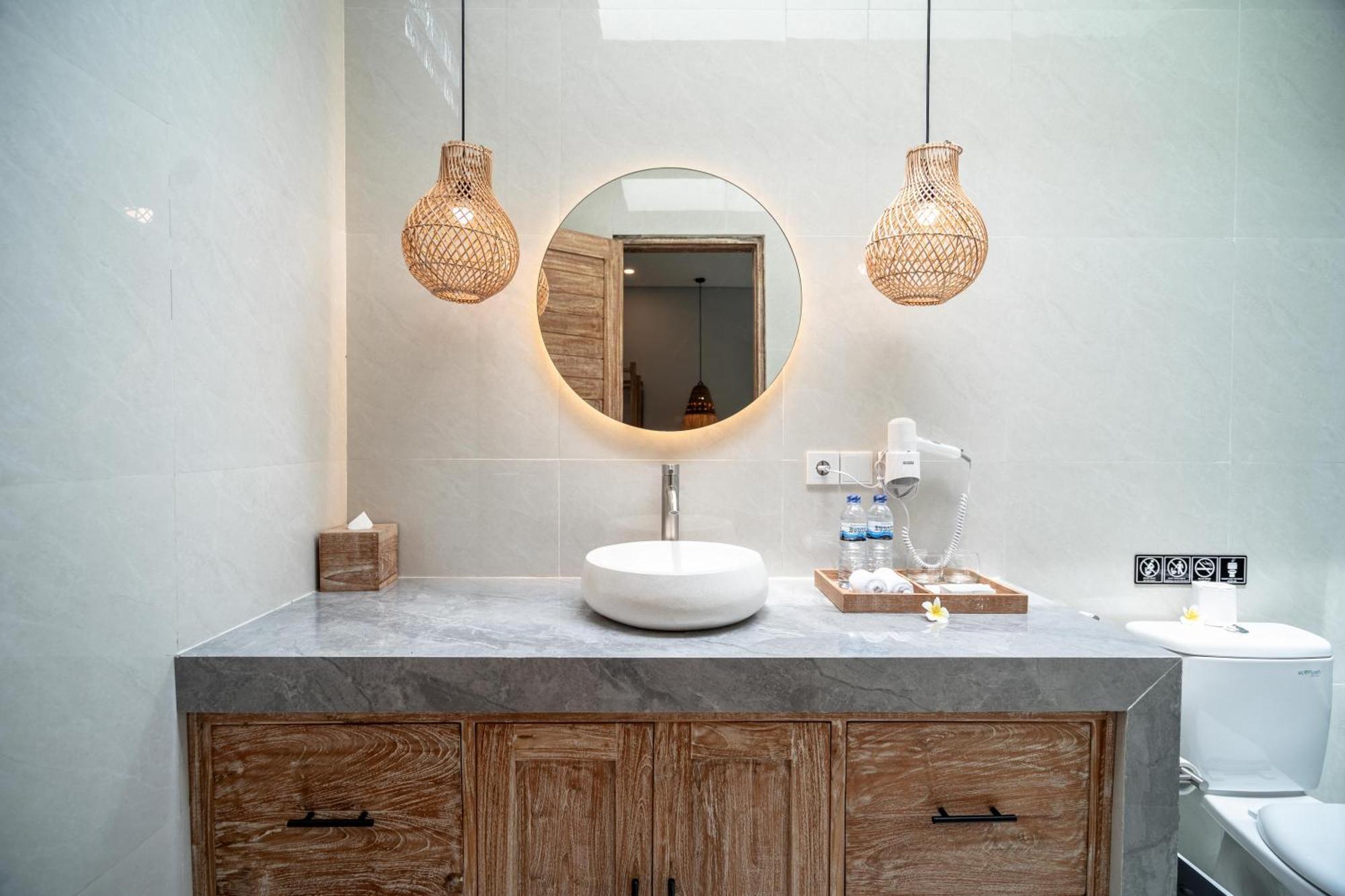 The Eight & Bali - * Seminyak (Bali)