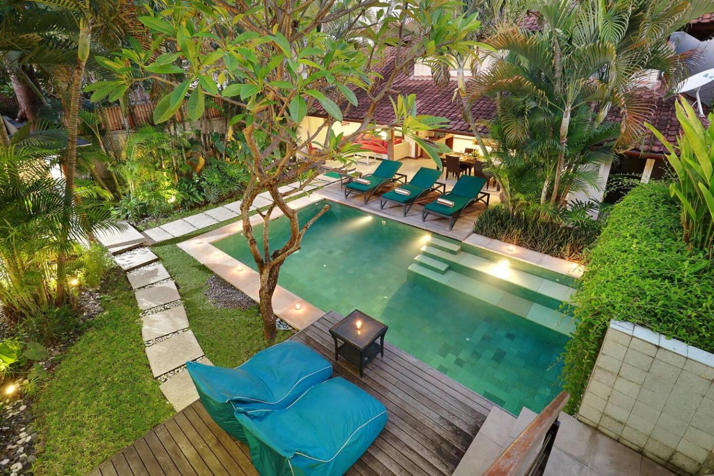 Villa Super Value 4 Bedroom, Walk To Bintang Supermarket Seminyak (Bali)