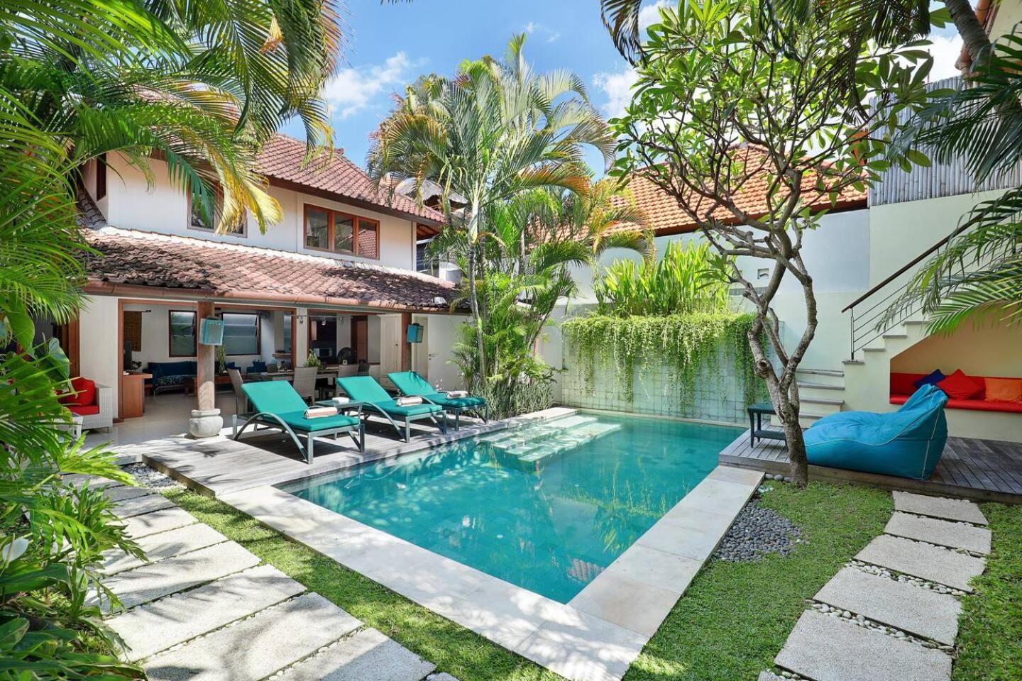 Super Value 4 Bedroom, Walk To Bintang Supermarket Villa