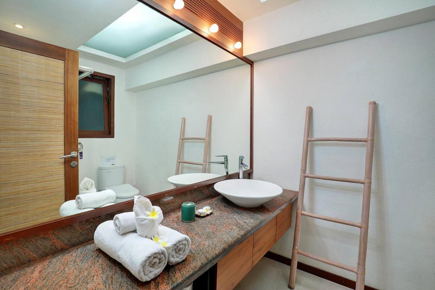 Super Value 4 Bedroom, Walk To Bintang Supermarket