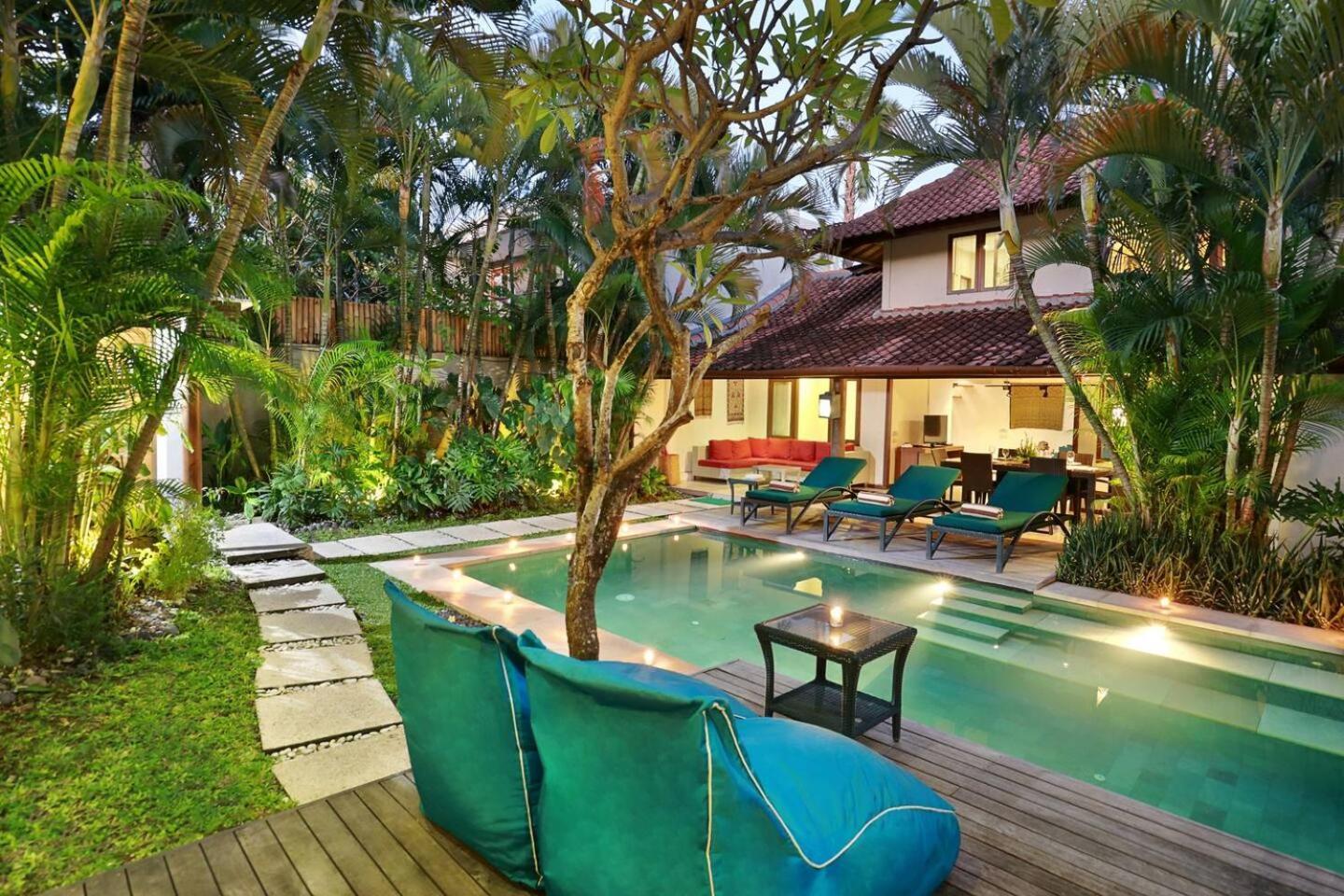 Super Value 4 Bedroom, Walk To Bintang Supermarket Villa