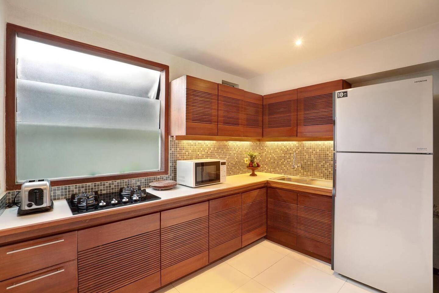 Super Value 4 Bedroom, Walk To Bintang Supermarket Villa Seminyak (Bali)