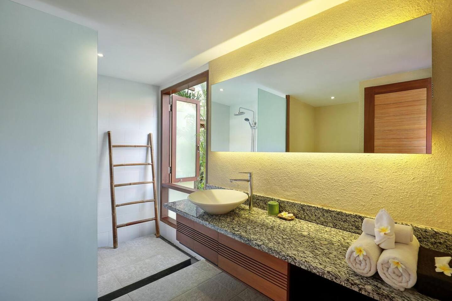 Super Value 4 Bedroom, Walk To Bintang Supermarket *