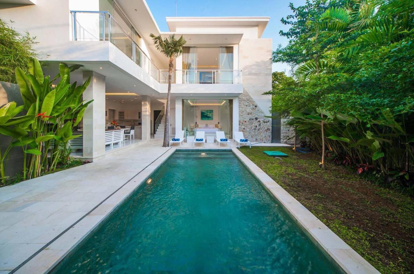 Villa Superb 3 Bed Villa, Walk To Beach, Fast Wi-fi, *