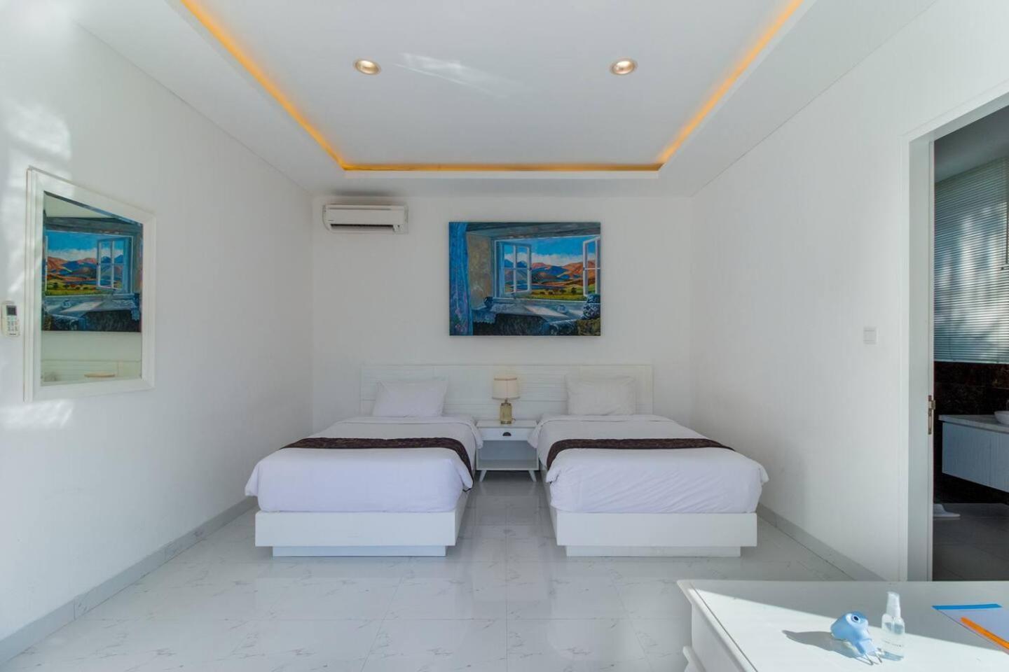 Villa Superb 3 Bed Villa, Walk To Beach, Fast Wi-fi,
