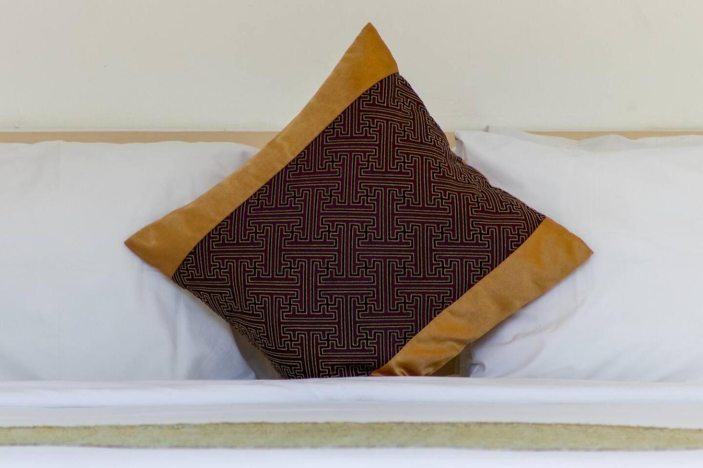 Superb 3 Bed Villa, Walk To Beach, Fast Wi-fi, Seminyak (Bali)