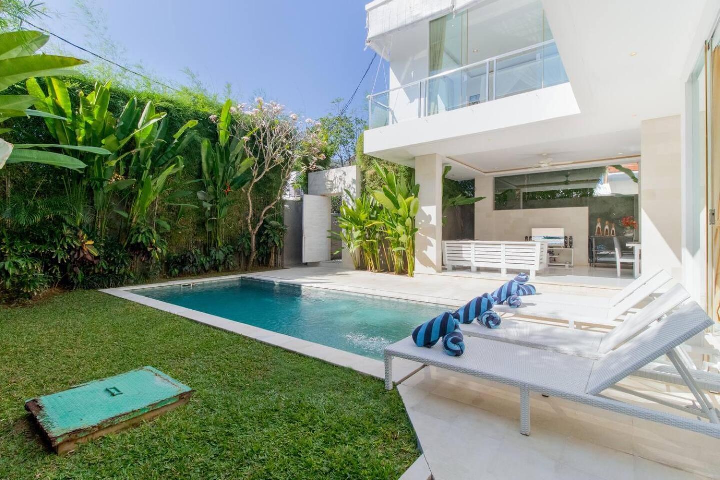 Villa Superb 3 Bed Villa, Walk To Beach, Fast Wi-fi, Seminyak (Bali)