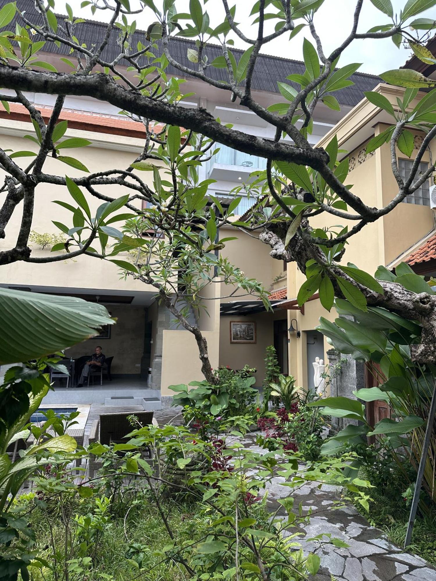 Bunga Seminyak (Bali)