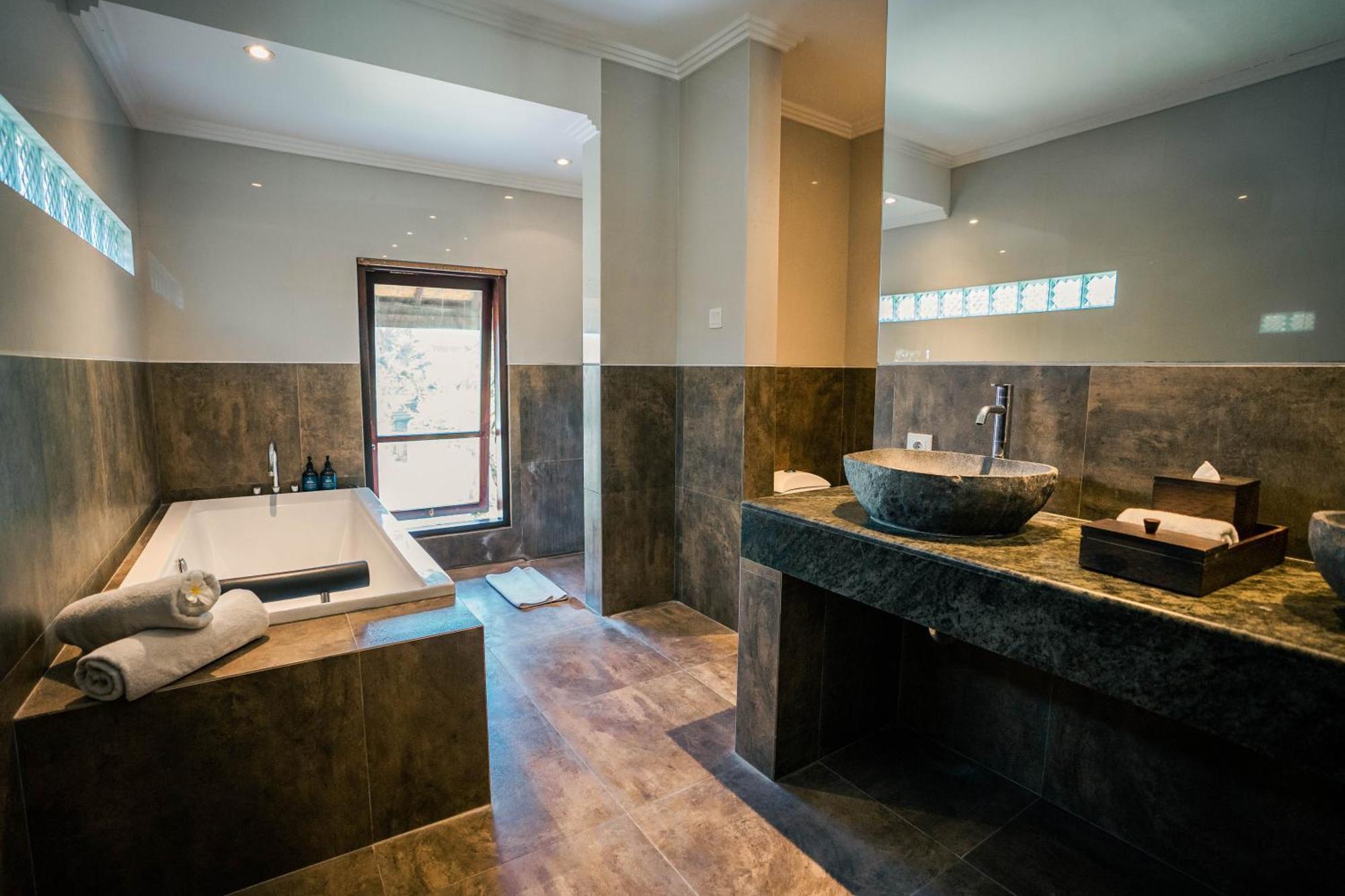 Shanti Estate By Nakula * Seminyak (Bali)