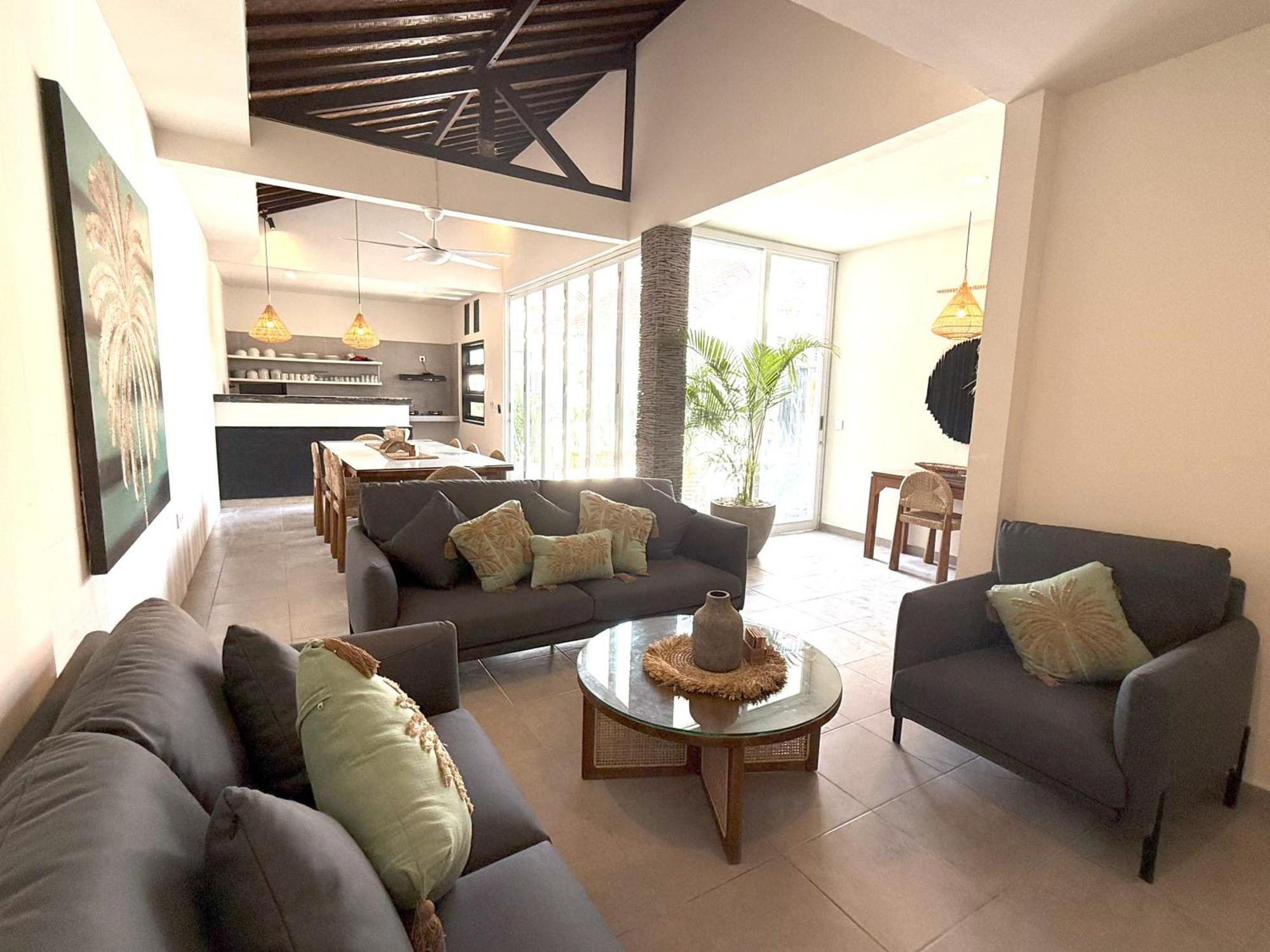 Kas Legian - 6 Bedroom Seminyak (Bali)