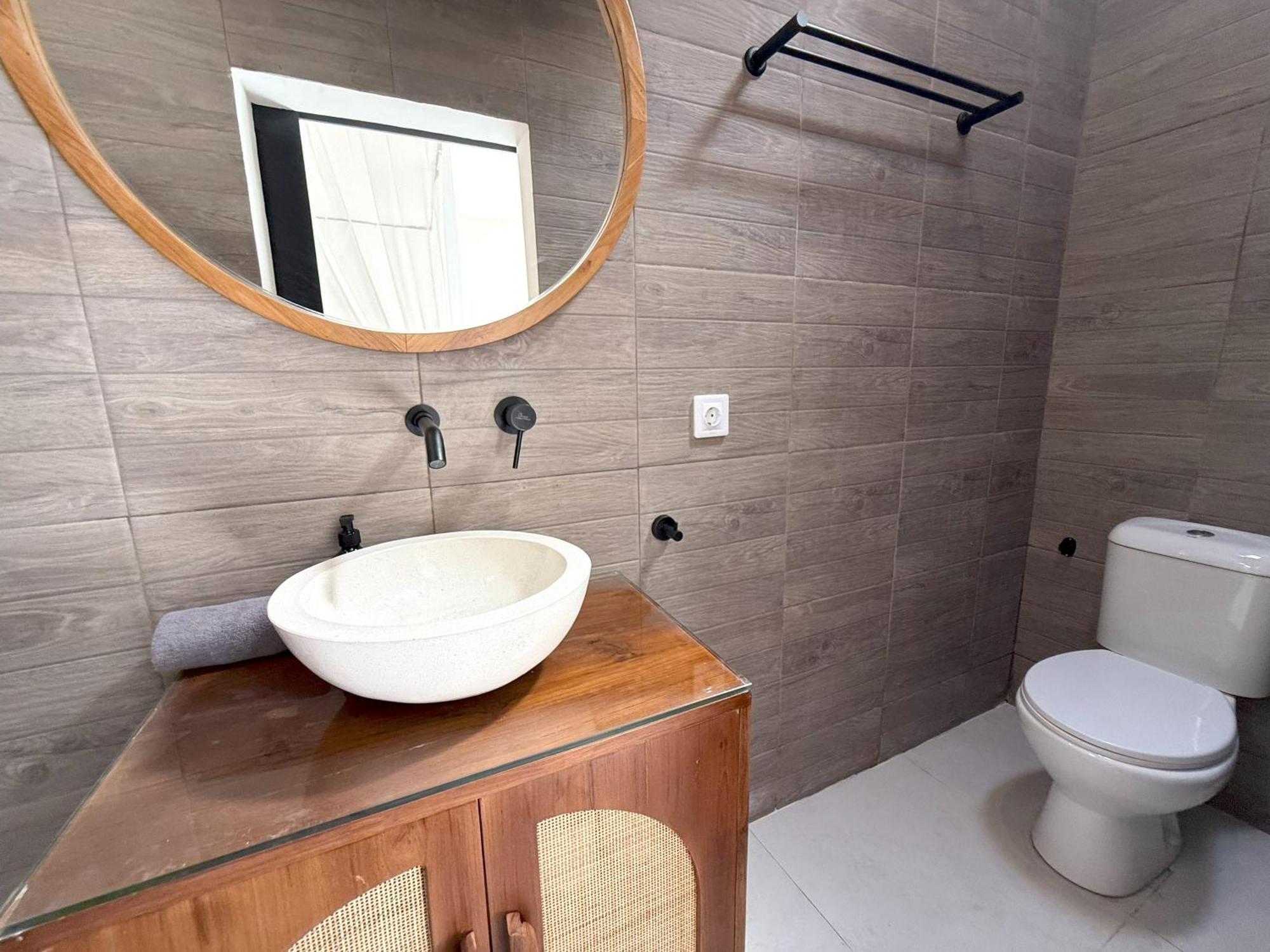 Kas Legian - 6 Bedroom Villa Seminyak (Bali)