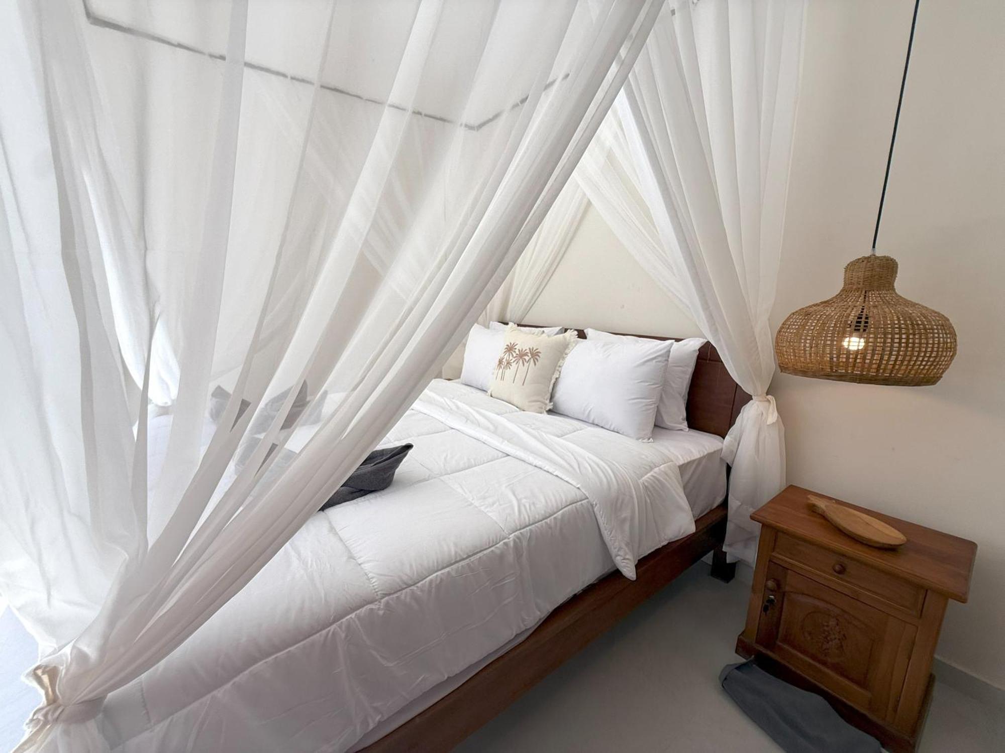 Kas Legian - 6 Bedroom Villa