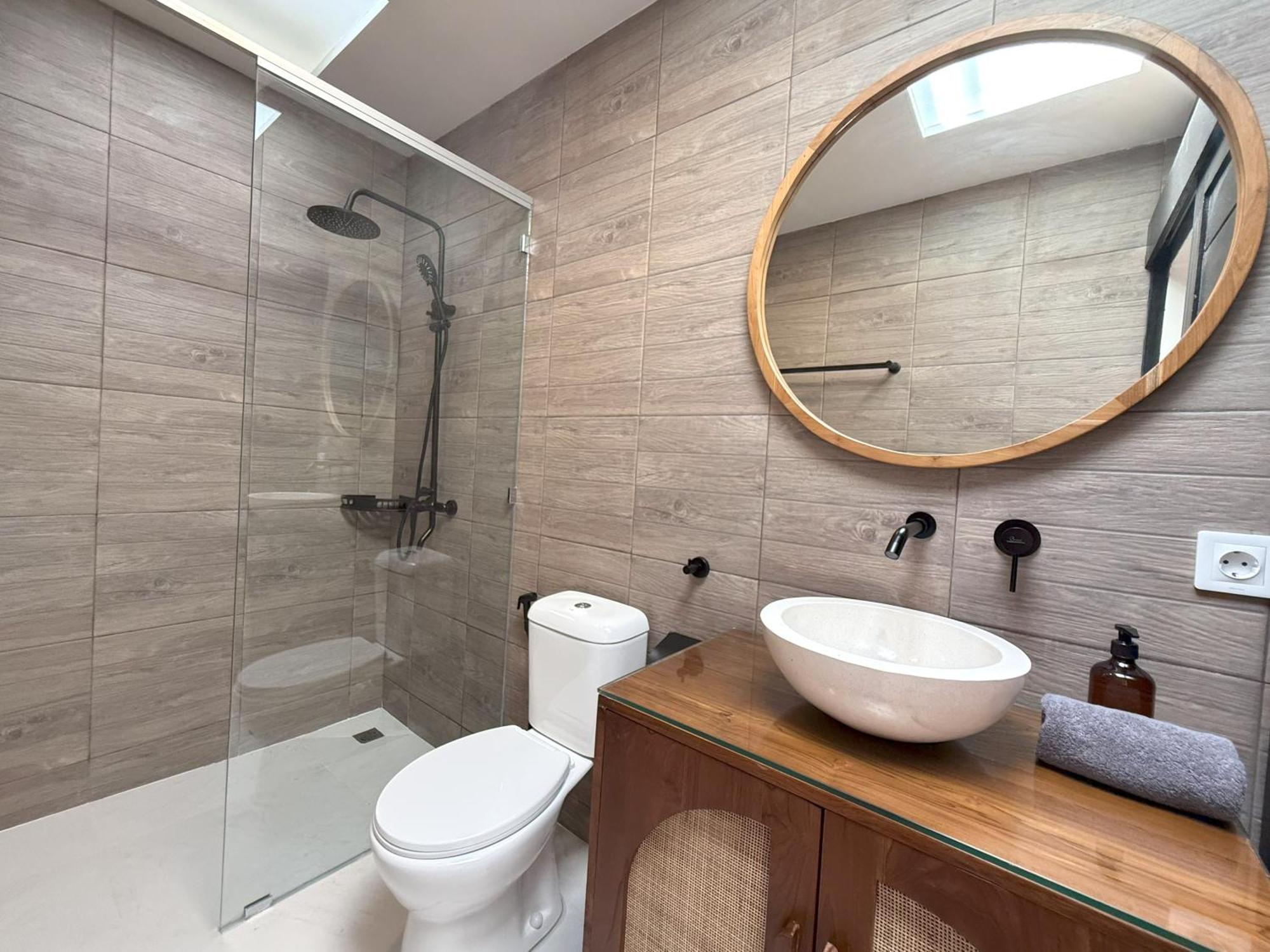 Kas Legian - 6 Bedroom