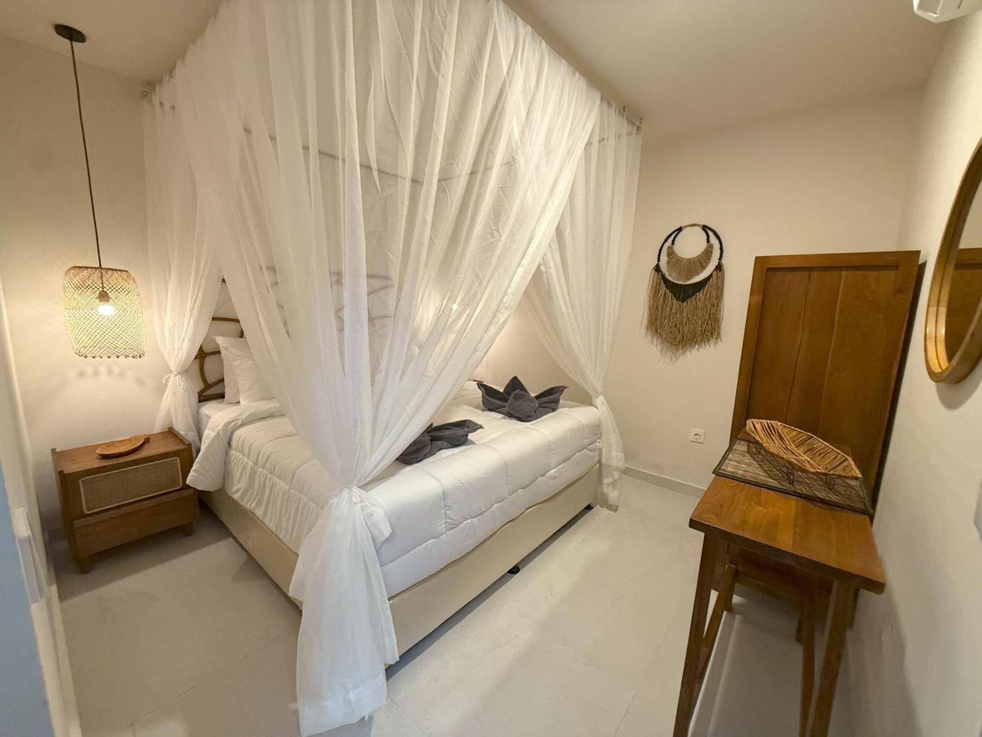 Kas Legian - 6 Bedroom Villa *