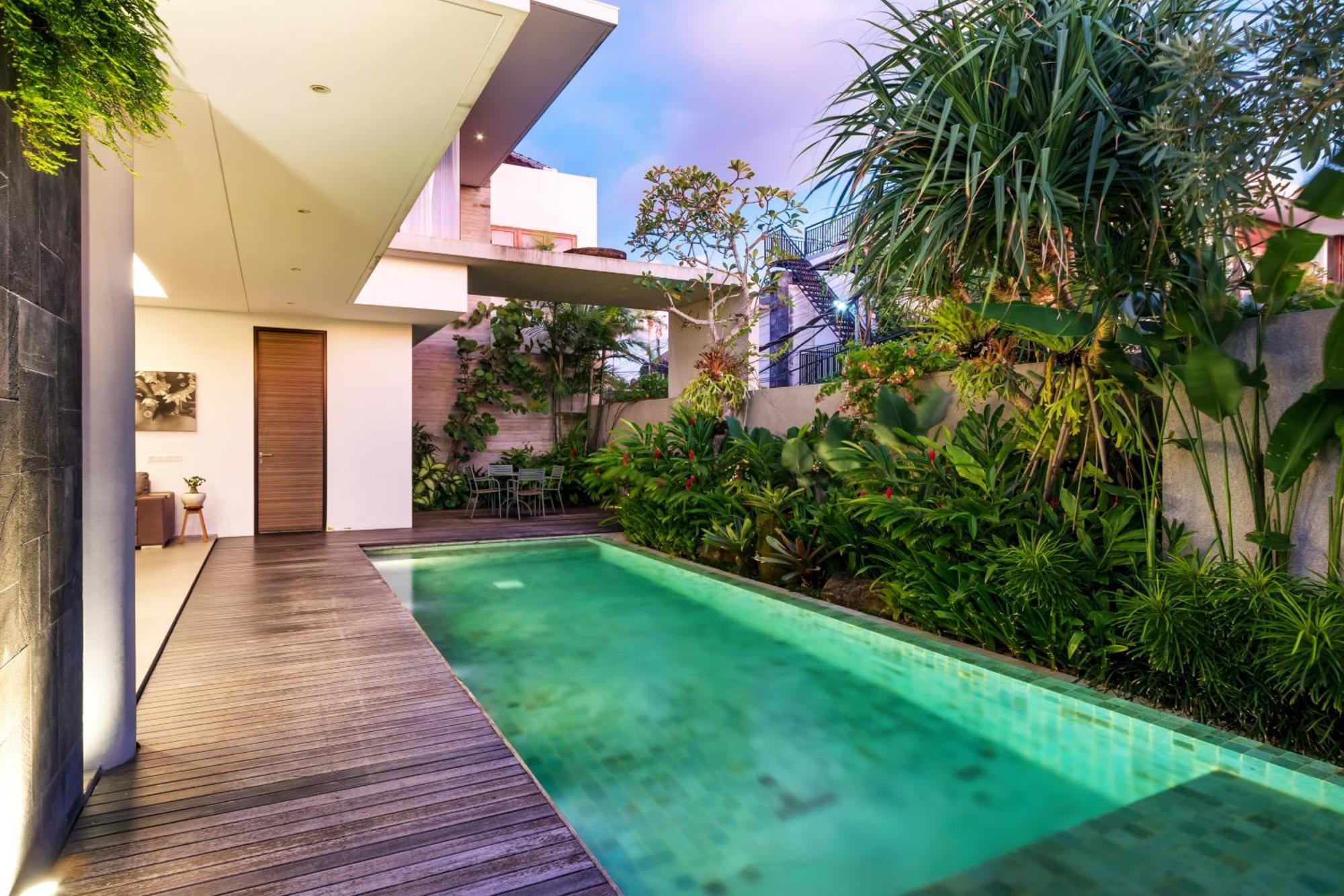 Swan R Villa