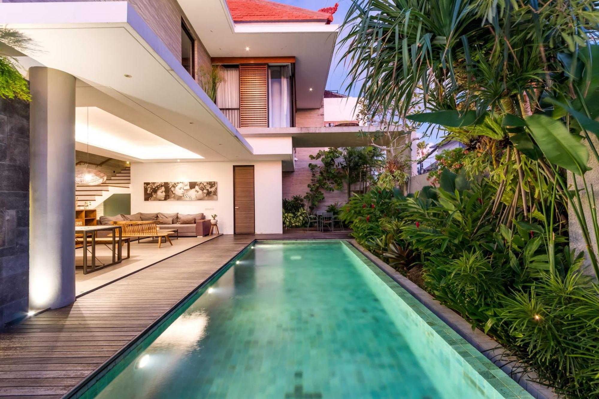 Swan R Villa *
