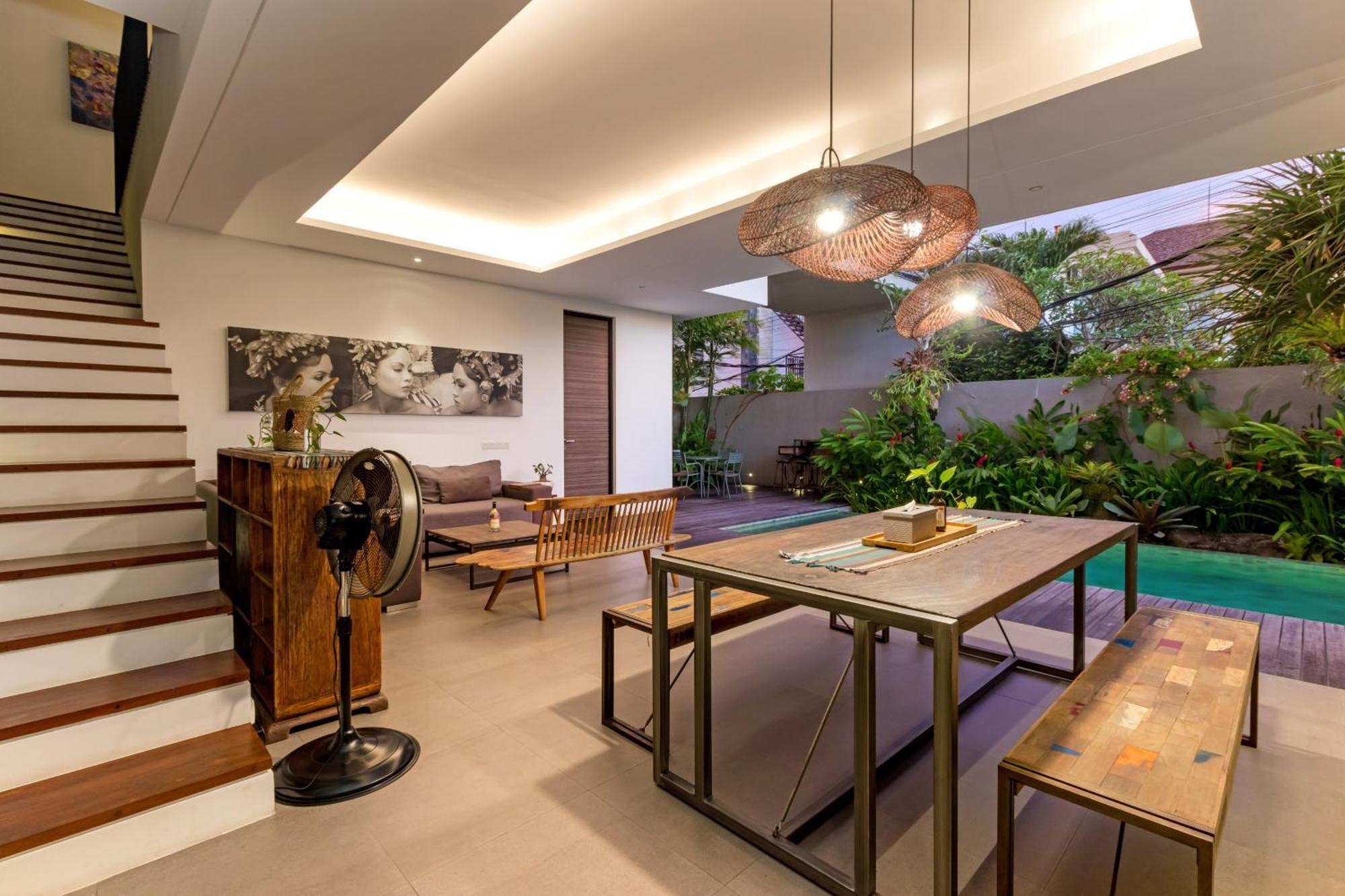 Swan R Villa Seminyak (Bali)