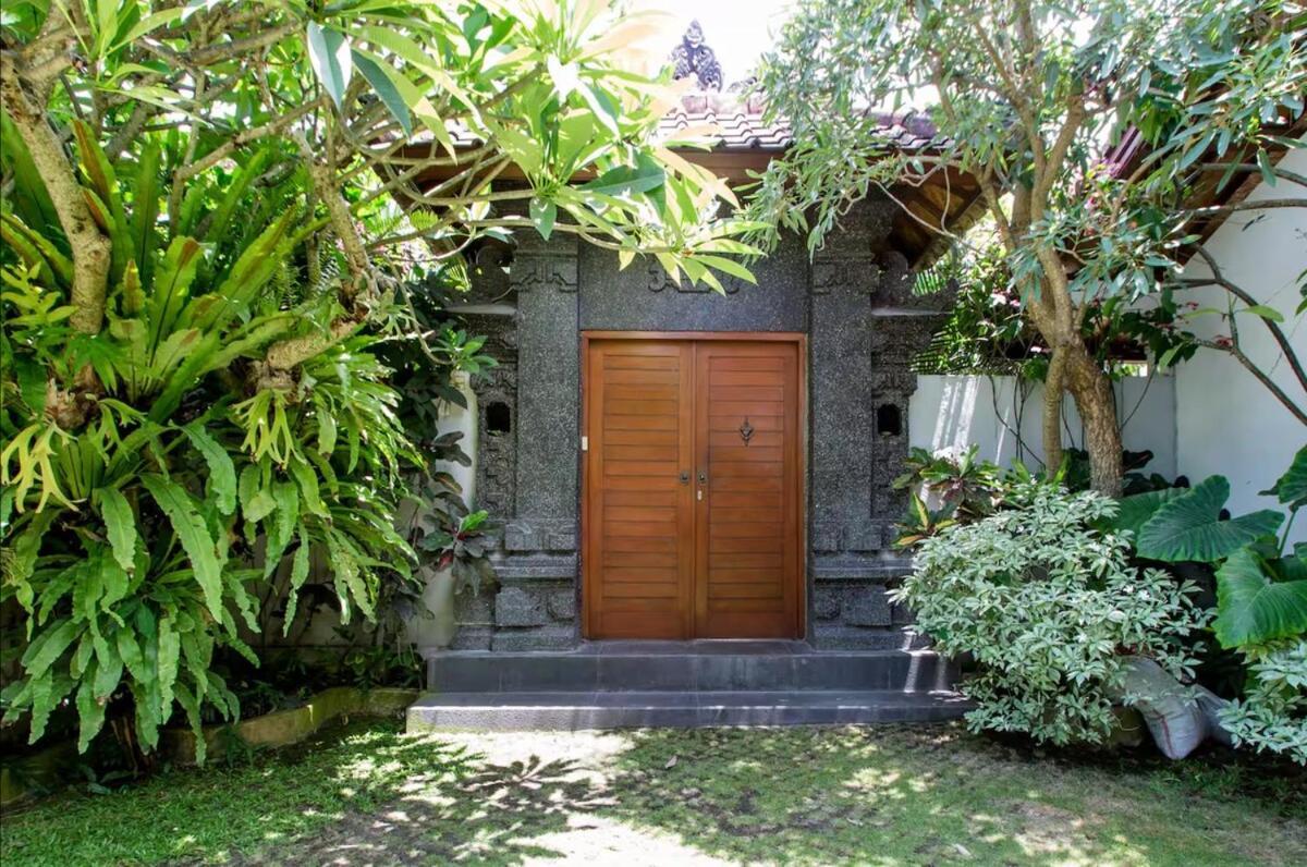 The Clovewood Villa *