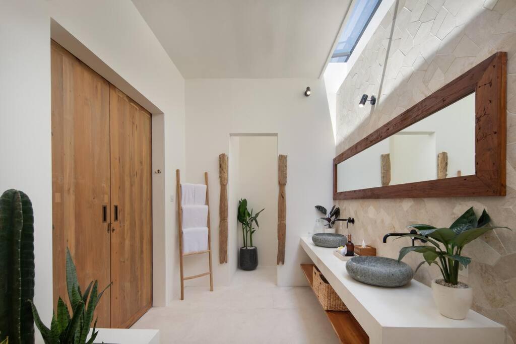 Villa Pawikan Gorgeous 4 Beds In The Heart Of *