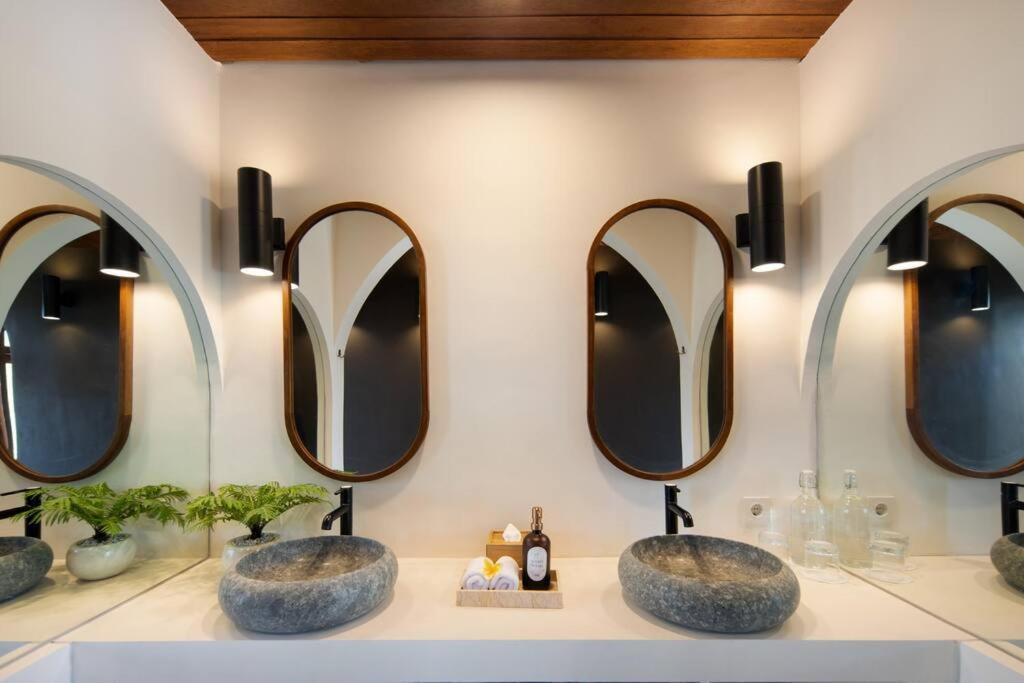 Pawikan Gorgeous 4 Beds In The Heart Of Villa Seminyak (Bali)